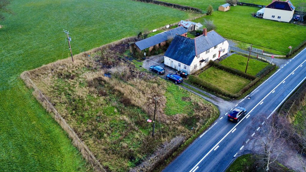 Property photo 2 of 16 Aerial Aspect