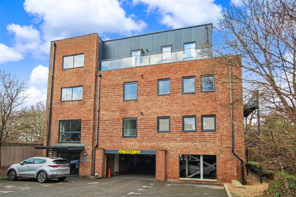 Property photo 1 of 10 Chosen.Jpg