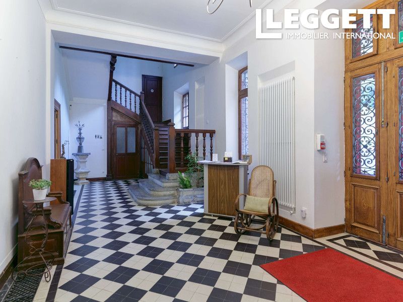 Property photo 2 of 10
