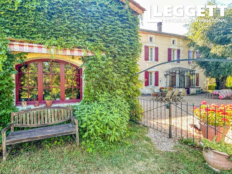 Property photo 2 of 10