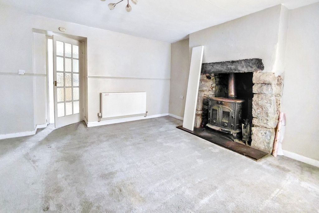 Property photo 2 of 15 9 High Street, Deiniolen, Caernarfon, Ll55 3Hu