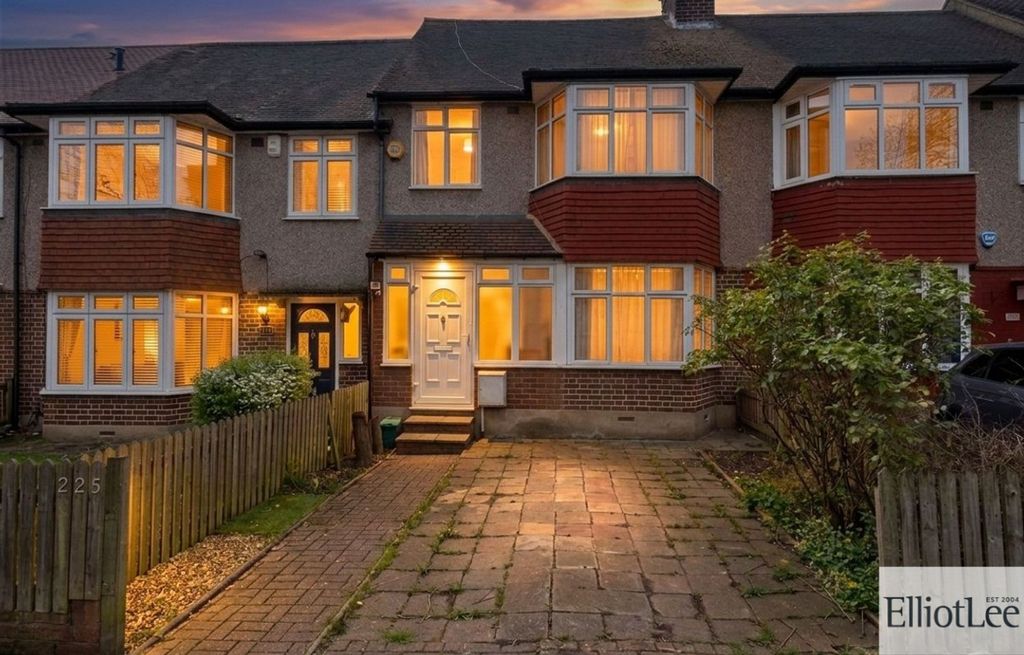 Property photo 1 of 12