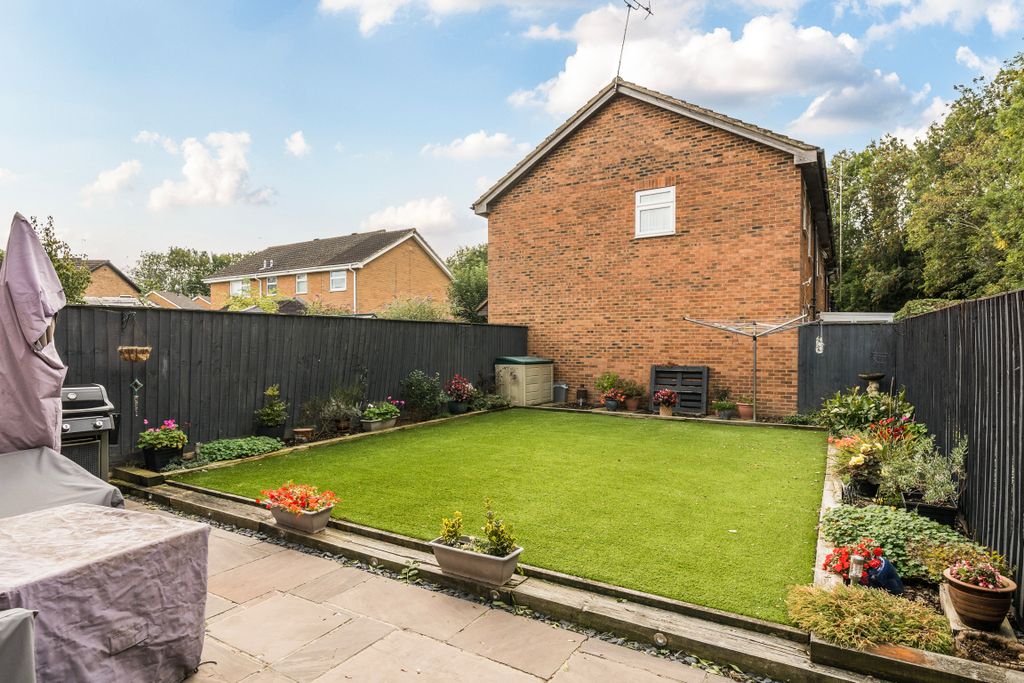 Property photo 3 of 14 13554541568c93688B12F2