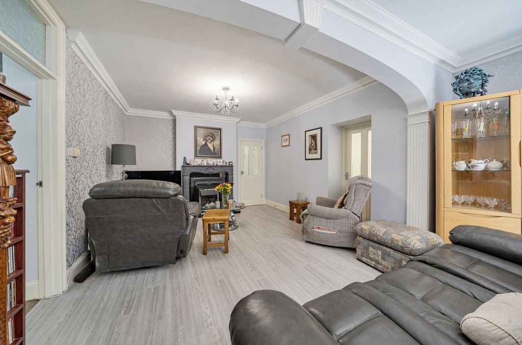 Property photo 3 of 27 1449599-22-69Fb7A...