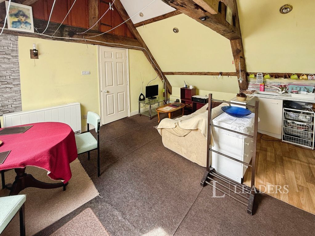 Property photo 3 of 7 A9E46475-20250529_13