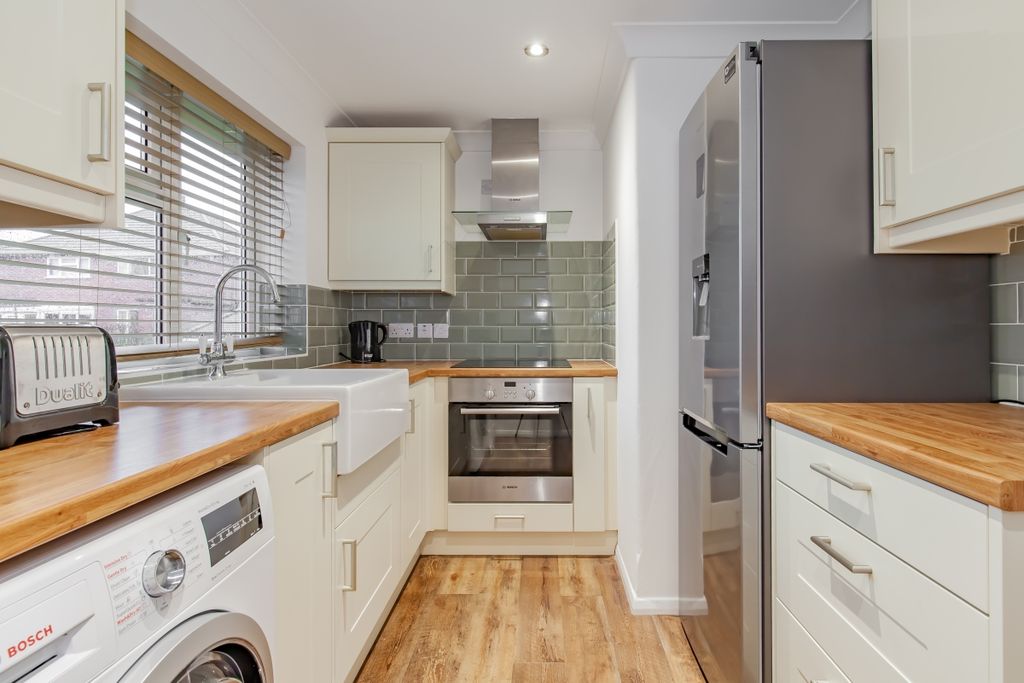 Property photo 2 of 8 119192
