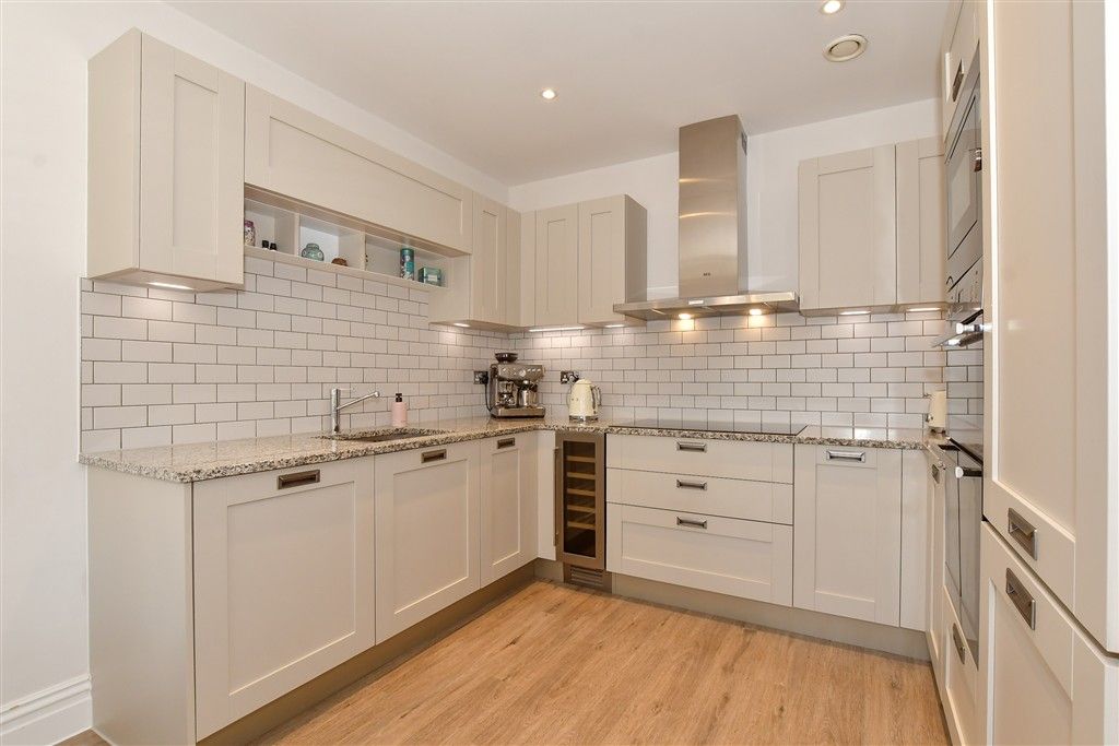 Property photo 2 of 13 Kitchen/ Dining Room