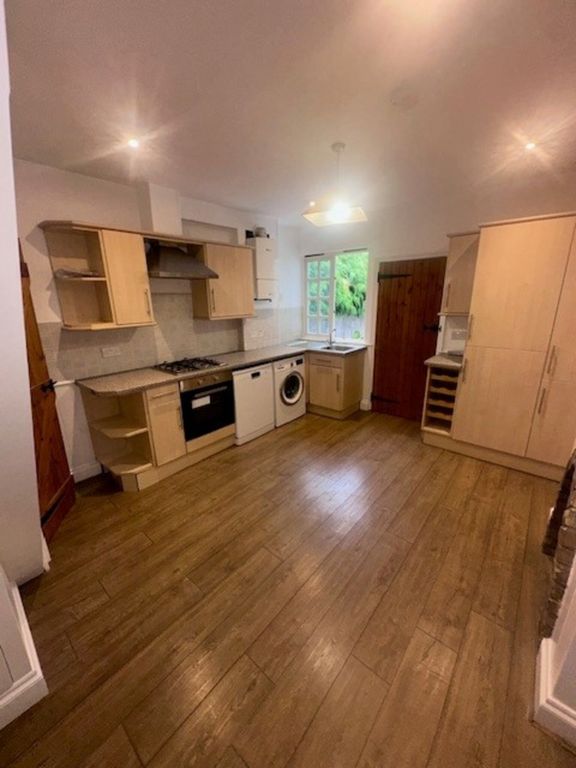 Property photo 3 of 38