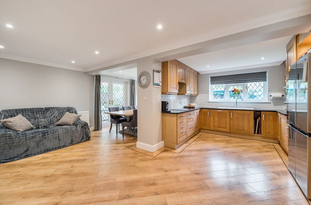 Property photo 3 of 21 1380491-6-6914Ac8...