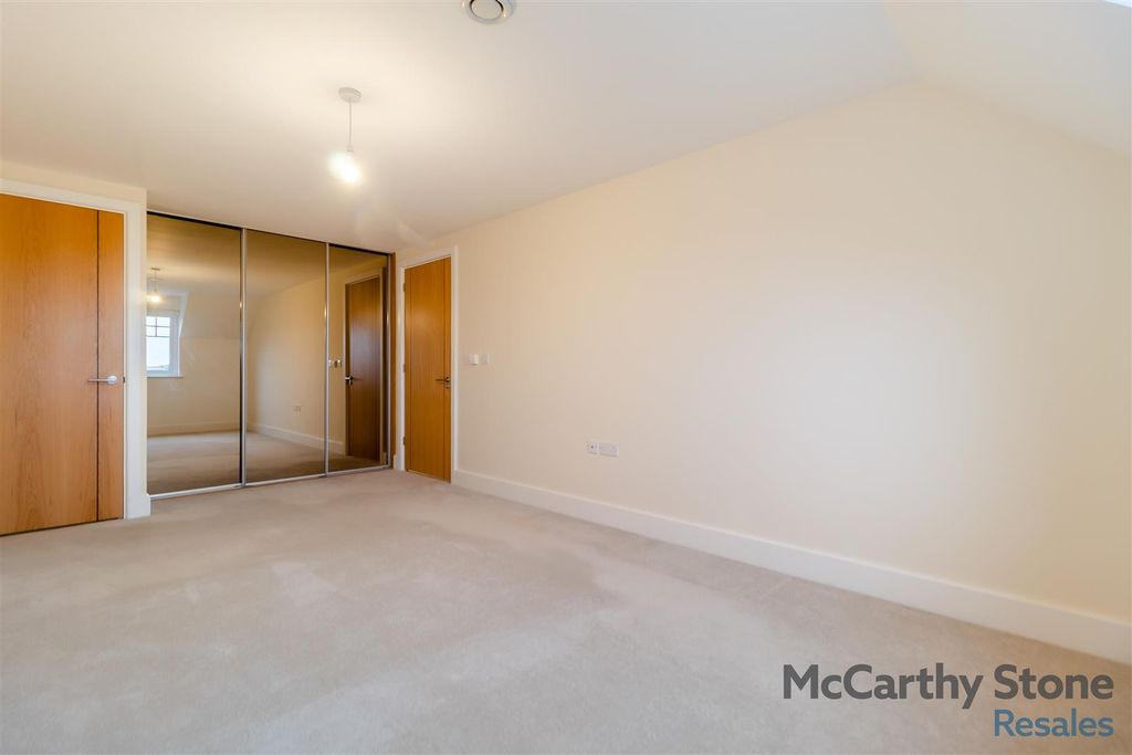 Additional image 11 of 2 bed flat for saleHadleigh Road, Frinton-On-Sea CO13