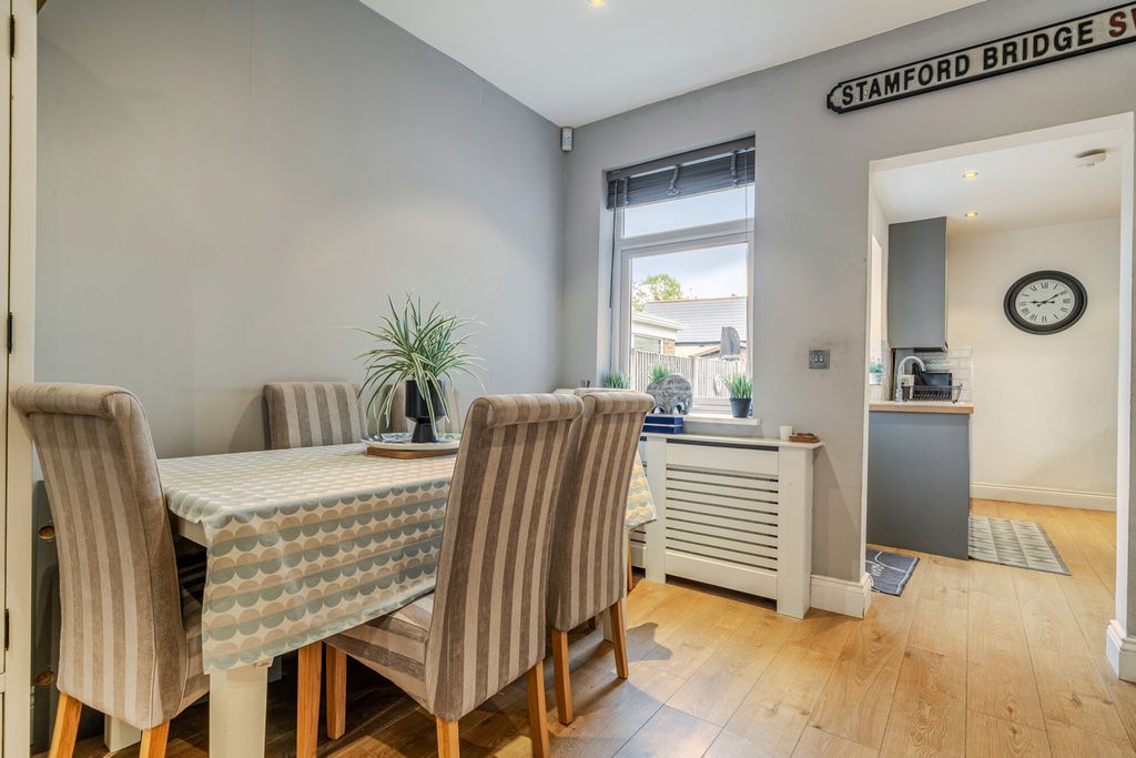 Property photo 3 of 18 Dining