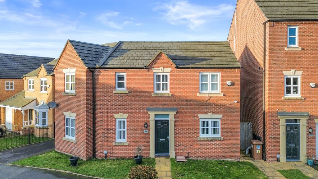 Property photo 1 of 28