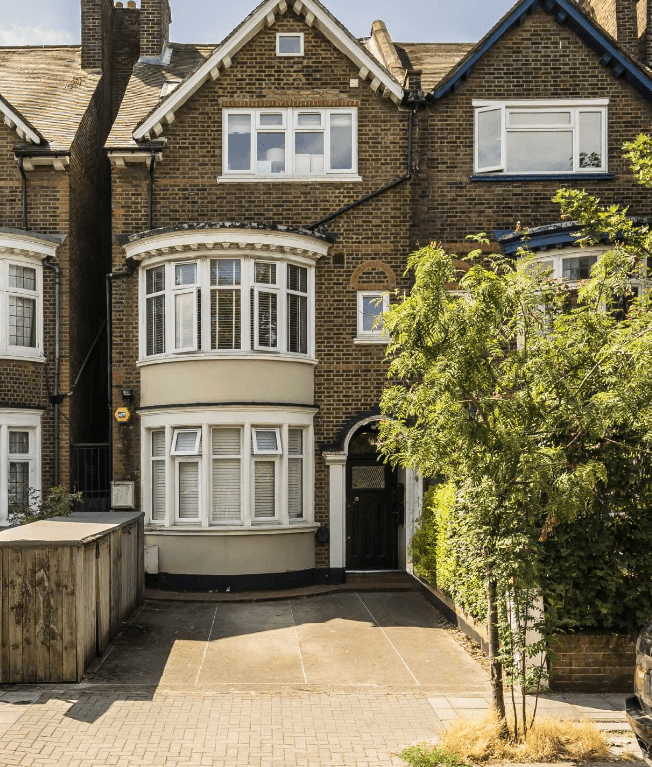 Property photo 1 of 1 Located Directly Opposite Streatham Hill Train Station, Is This Amazing 1 Bedroom Ground Floor Apartment.