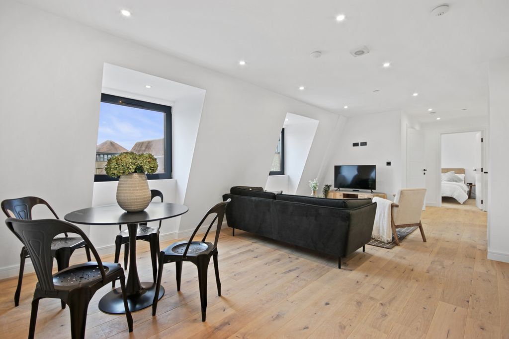 Property photo 1 of 12 1 Bedroom Apartment For Sale