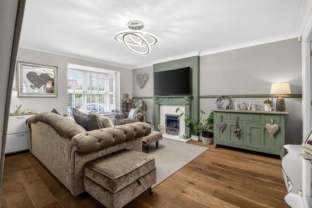 Property photo 2 of 20