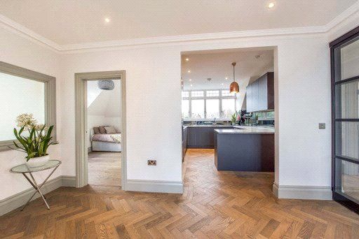 Property photo 3 of 44 Picture No. 35