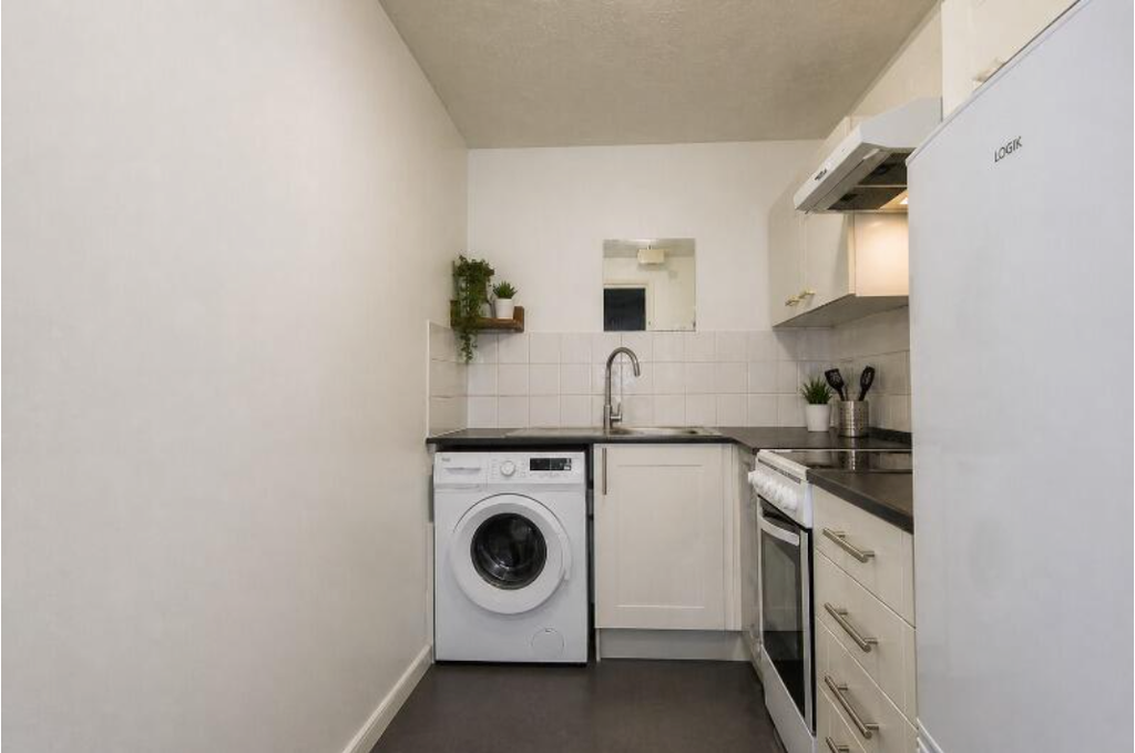 Property photo 2 of 5