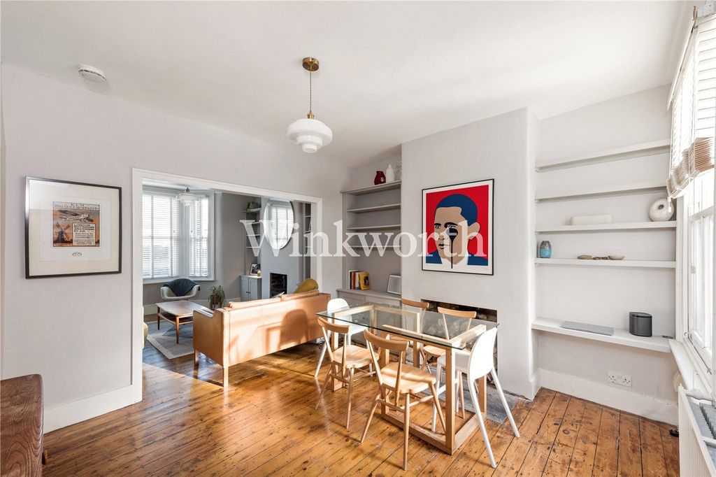 Property photo 2 of 34 Picture No. 12