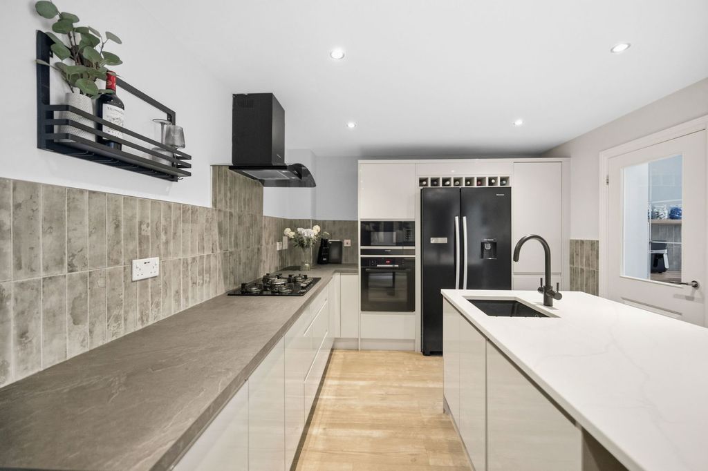 Additional image 9 of 3 bed semi-detached house for saleIvy Close, Trelewis, Treharris CF46