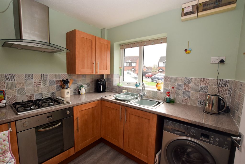 Property photo 2 of 12