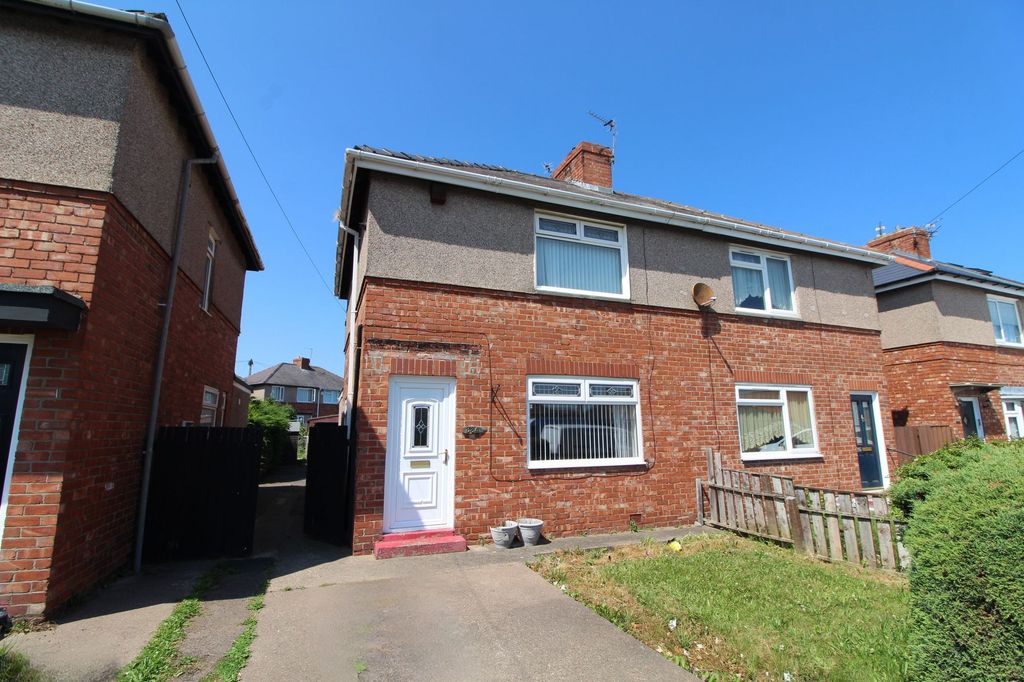 Property photo 1 of 11 External Front