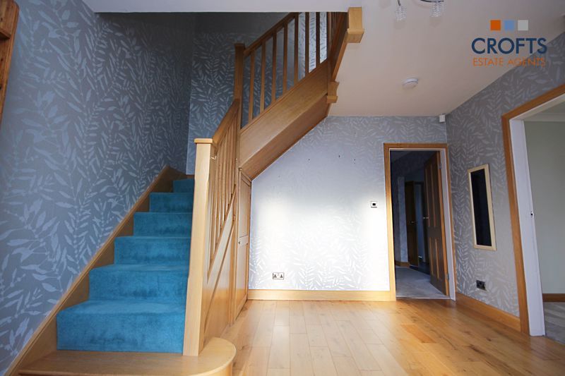 Property photo 3 of 17 Hallway