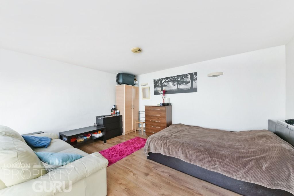Property photo 3 of 11 Propertyimages