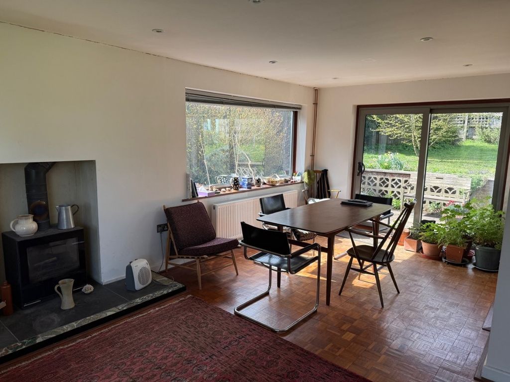 Property photo 3 of 21