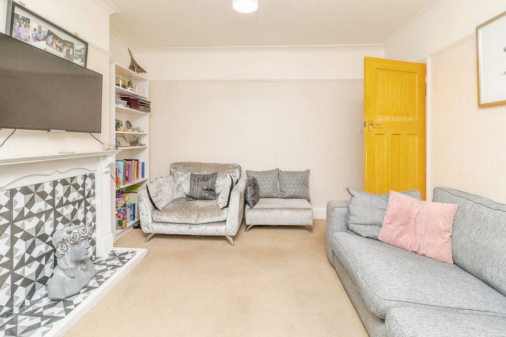 Property photo 3 of 20 Photo #3