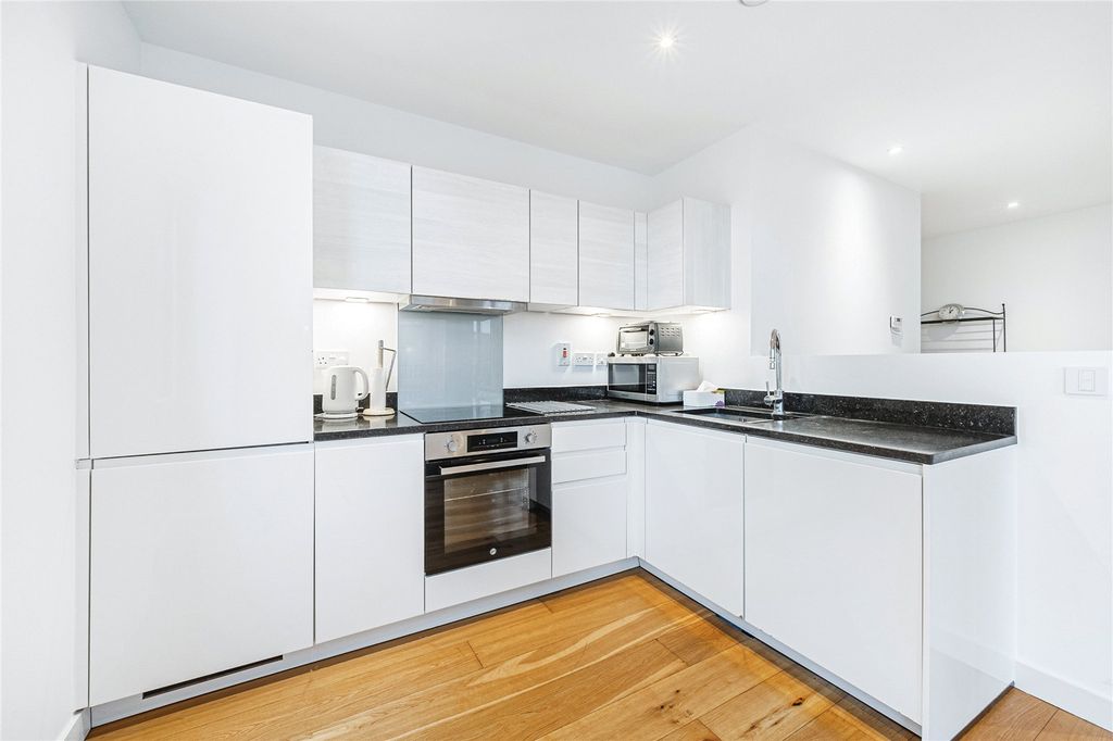 Property photo 2 of 15 Picture No. 08