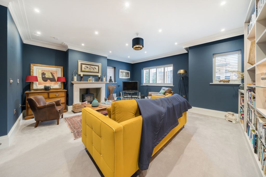 Property photo 3 of 29 Picture No. 09