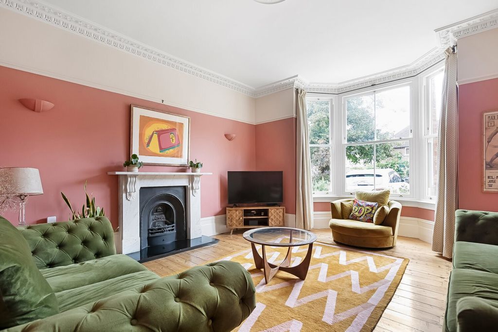 Property photo 2 of 23 Picture No. 19