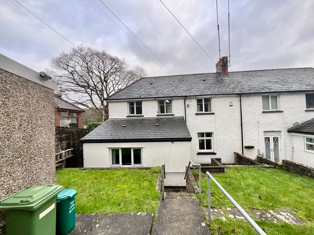 Property photo 3 of 35