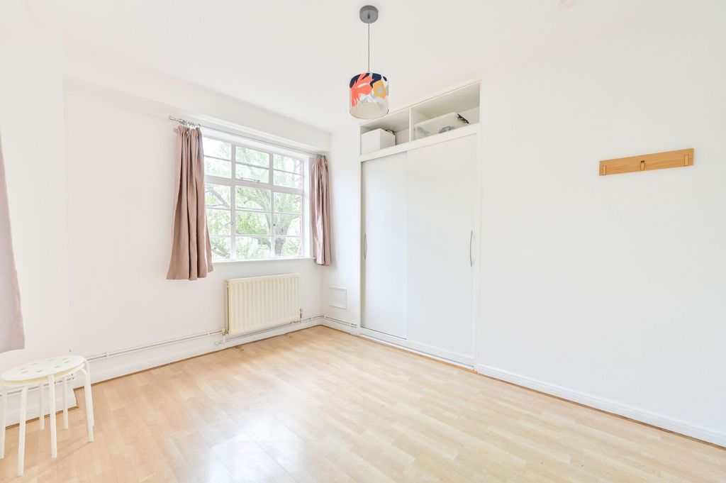 Property photo 3 of 9