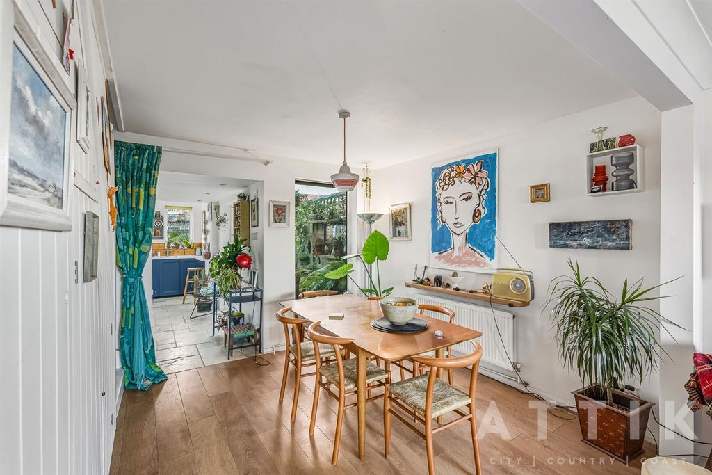 Property photo 3 of 29 3.Jpg