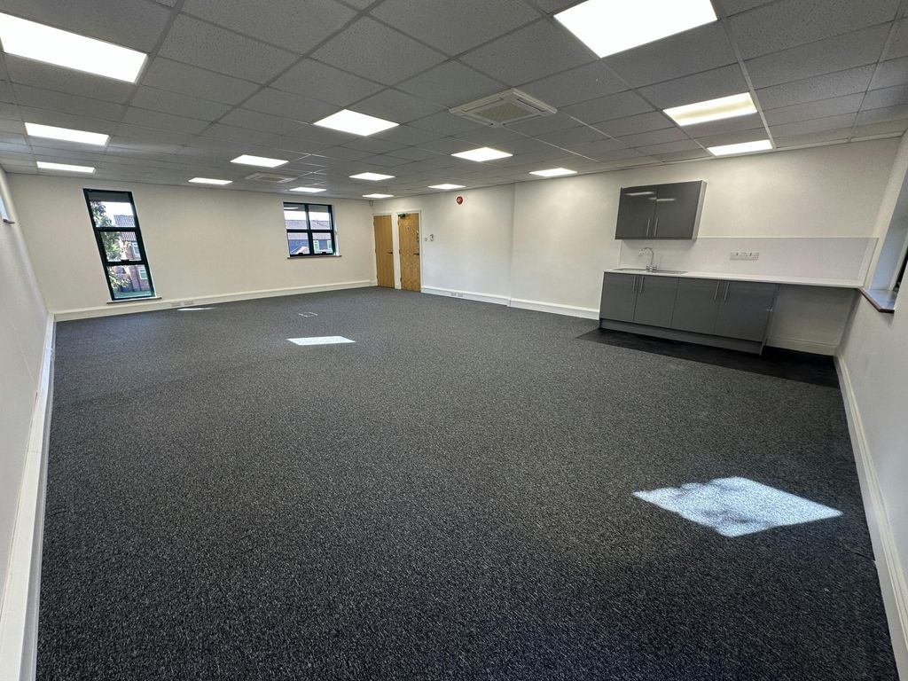 Property photo 3 of 10 Img_9610.Jpg