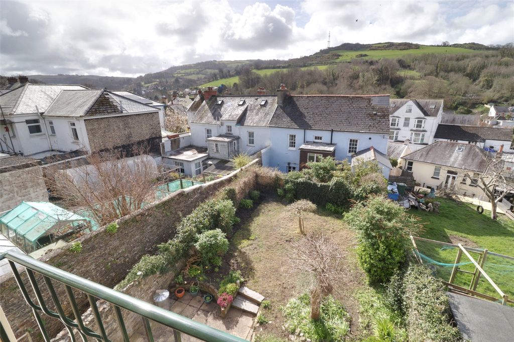 Property photo 2 of 17 2 - Picture No. 03