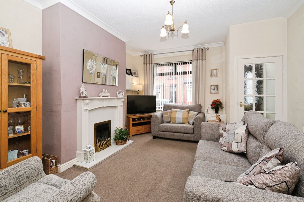 Property photo 2 of 18