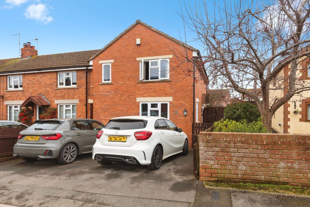 Property photo 1 of 15 Front View