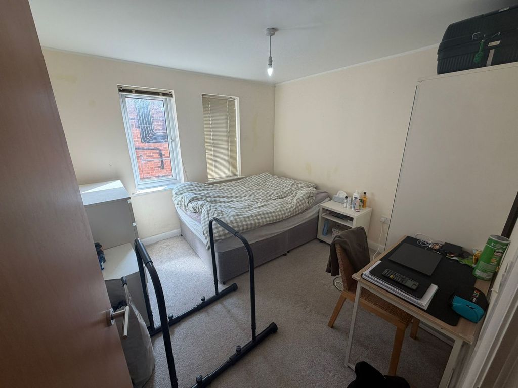 Property photo 3 of 6