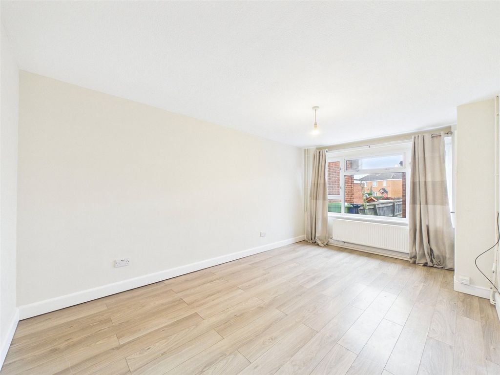 Property photo 3 of 13 Picture No. 15