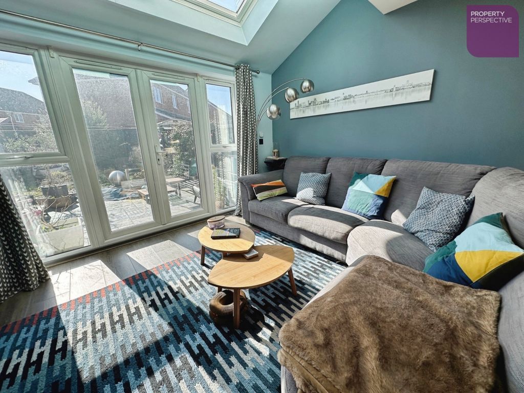 Property photo 2 of 14 Lounge Area