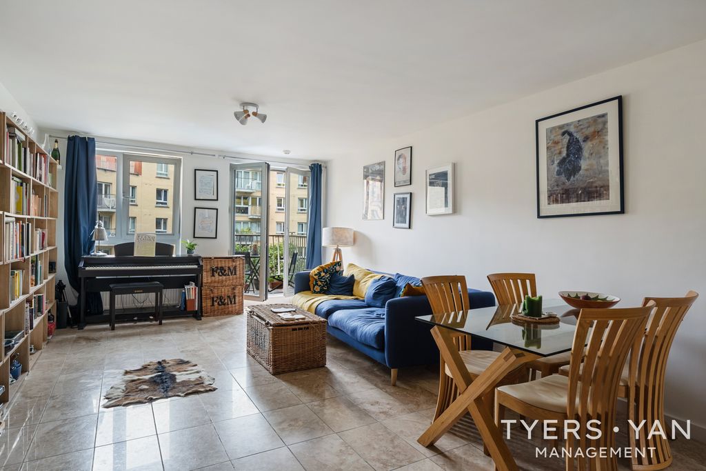 Property photo 1 of 20 Reception Room