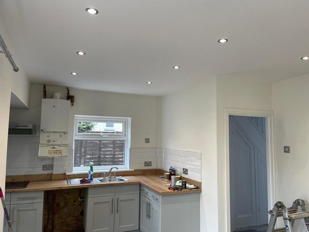 Property photo 3 of 14 82447.Jpg