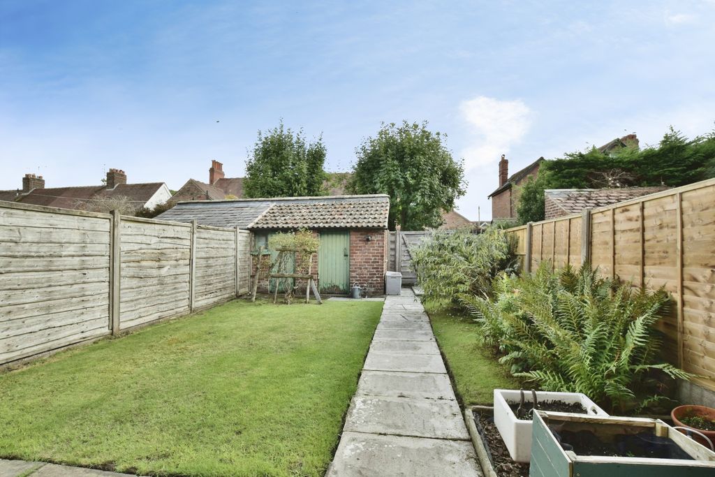 Property photo 2 of 22 Rear Garden