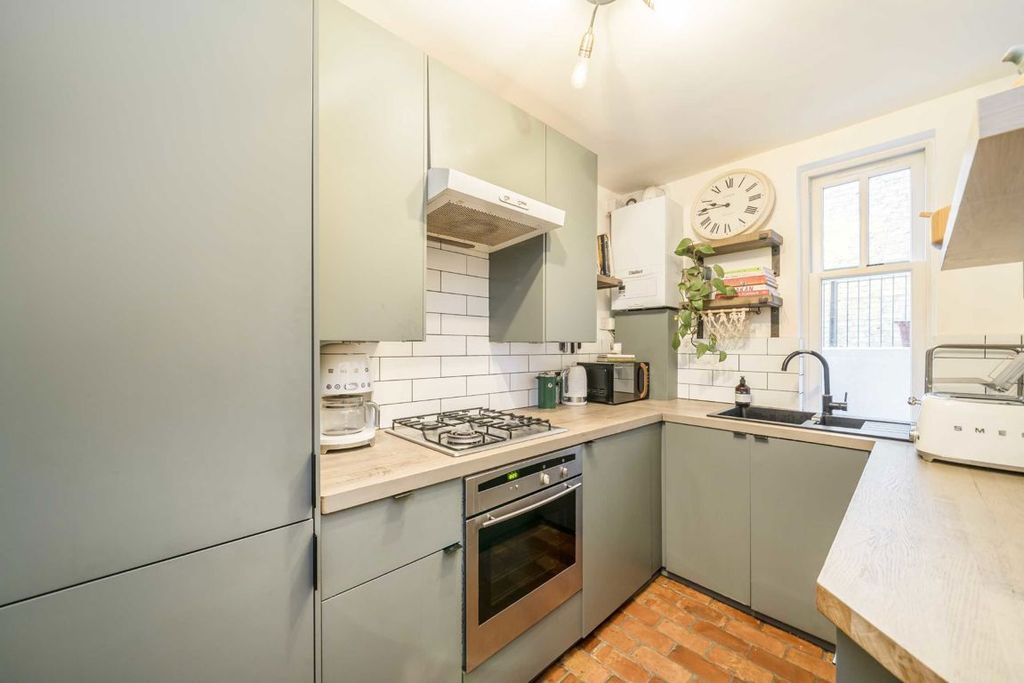 Property photo 3 of 8