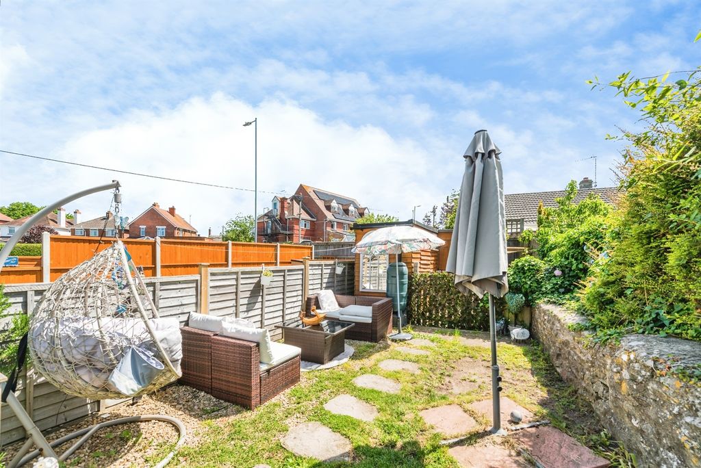 Property photo 2 of 18
