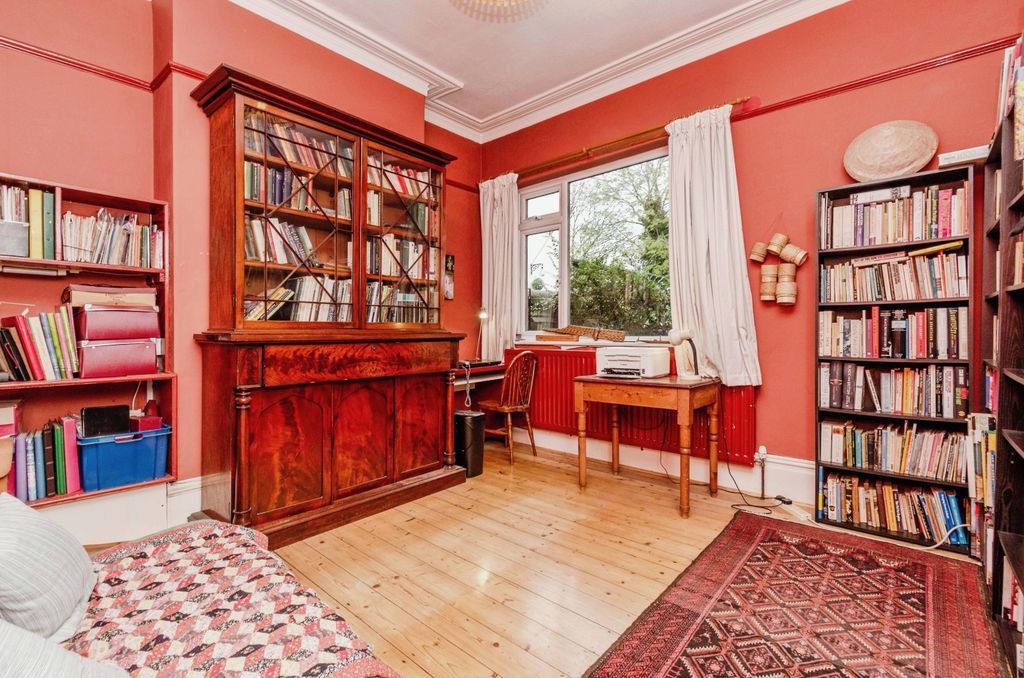 Property photo 3 of 17 Photography