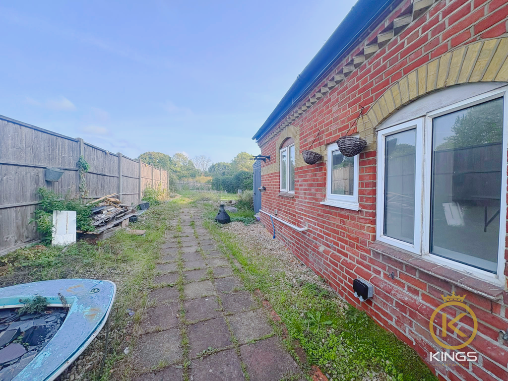 Property photo 2 of 12