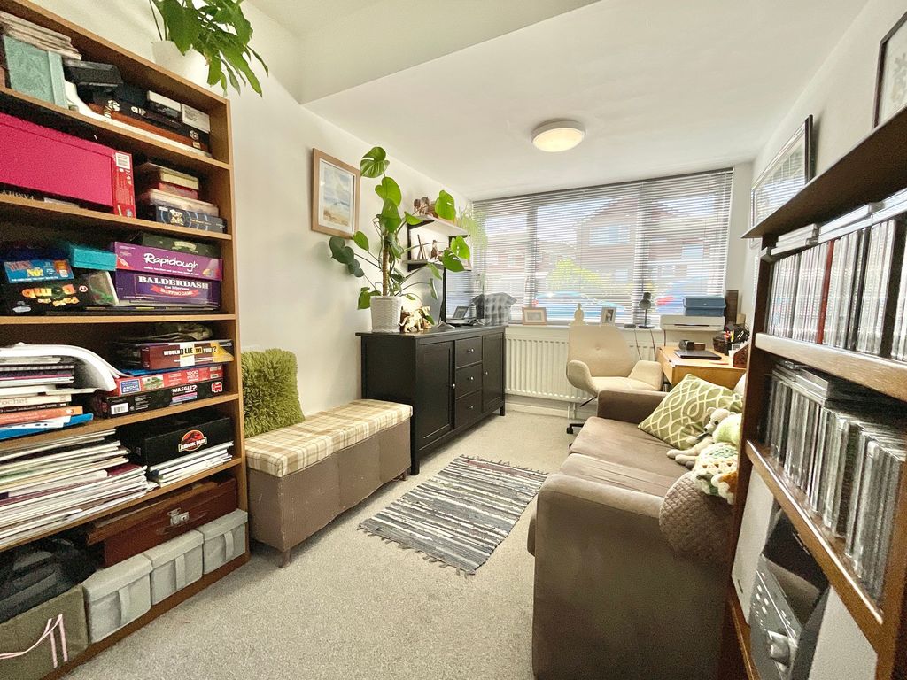 Property photo 3 of 25